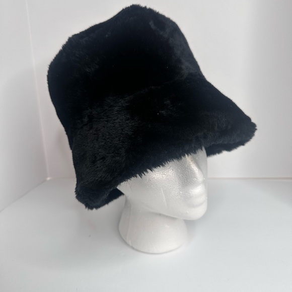 Black Faux Fur‎ Bucket Hat brim down one look brim up another look - Picture 2 of 10